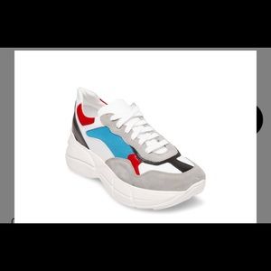 Steve Madden Cross Trainers